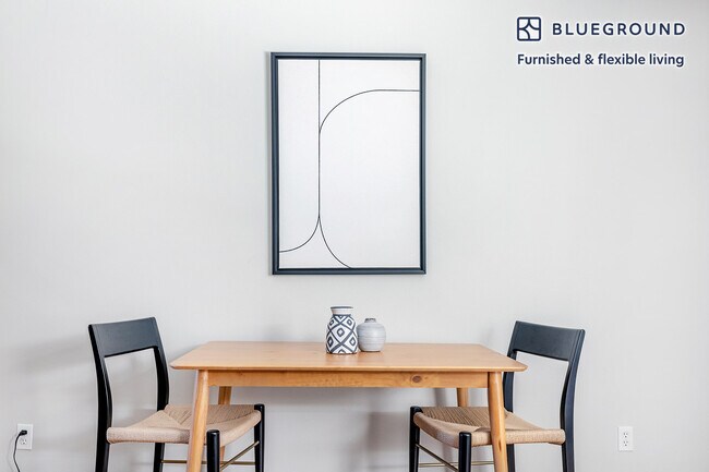 Foto del edificio - 14355 Huston St