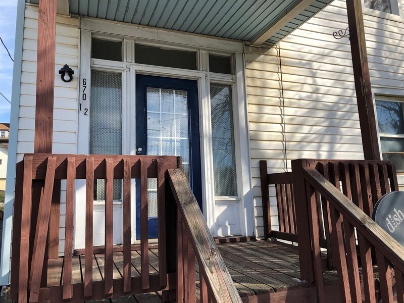 Primary Photo - 670 1/2 Jefferson Ave.