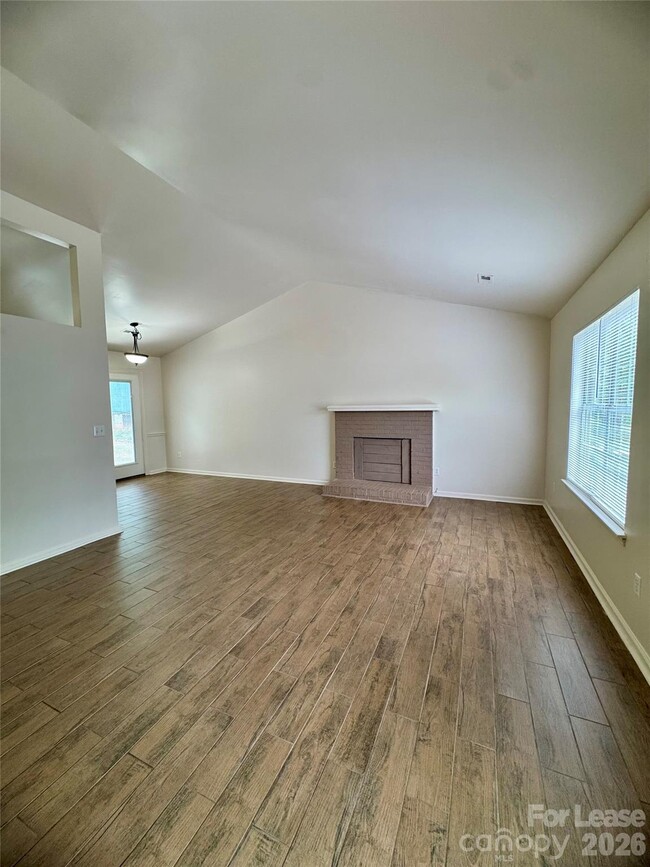 Foto del edificio - 3407 Braewick Pl