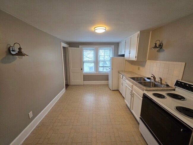 Foto del edificio - 1820 Malasia Rd