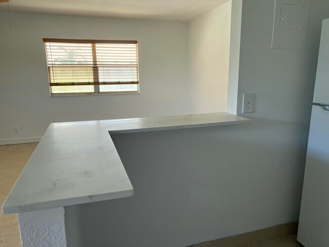 Foto del edificio - 631 Brittany Ct