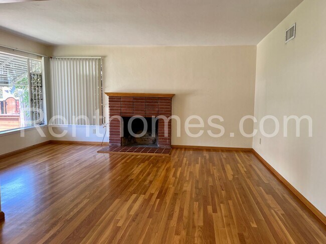 Building Photo - North Park, 3215 Boundary St, Wd Floors, L...