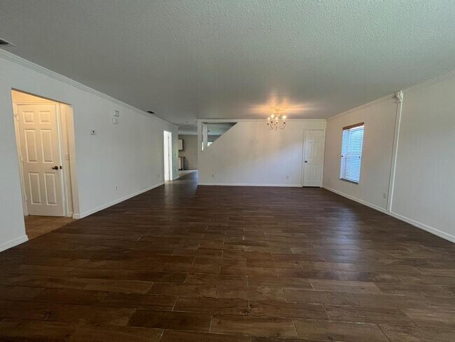 Foto del edificio - 15630 Sarcee Ct
