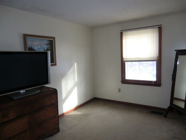 Foto del edificio - 215 Elmwood Ave