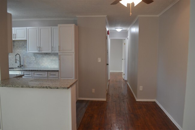 Building Photo - 3811 Ferdinand Pl