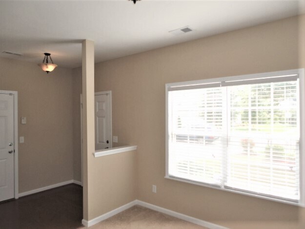 Building Photo - 1401 Birkdale Circle