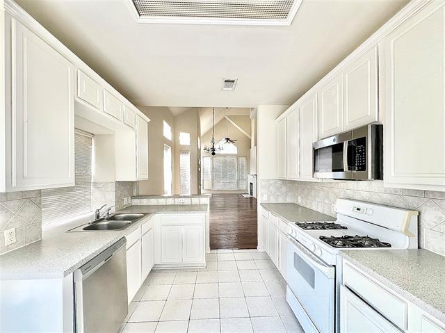 Building Photo - 6906 Richmond Dr