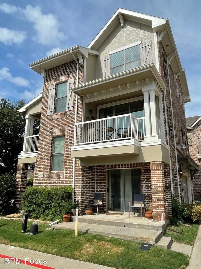 Building Photo - 2 br, 2.5 bath House - 2001 Grove Park Ln