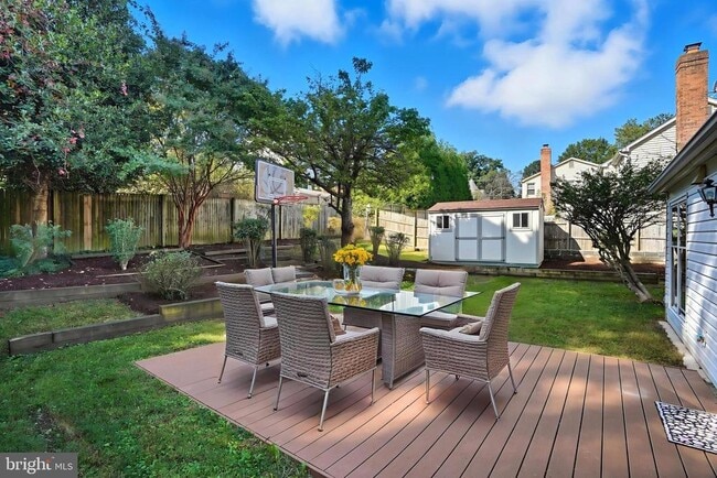 Foto del edificio - 9207 Hunting Pines Pl