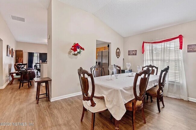 Foto del edificio - 9155 Mill Grove Dr