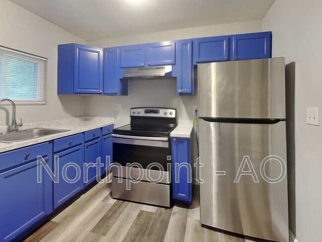 Foto del edificio - 7111 Gaillardia Rd S