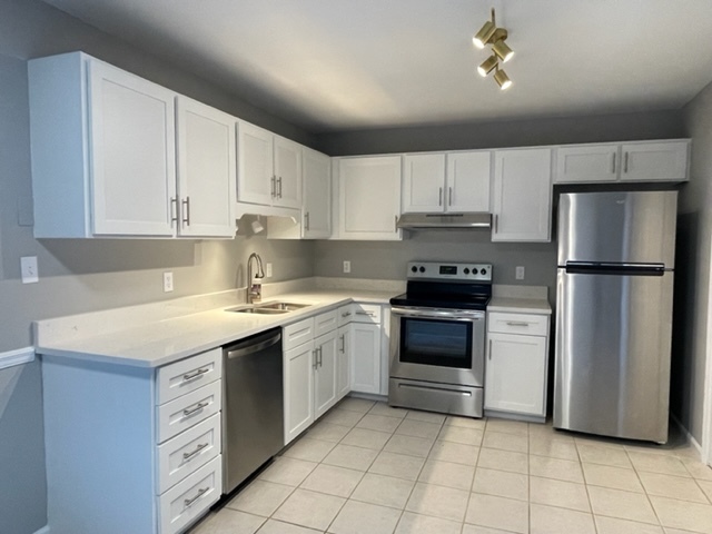 Remodeled Kitchen - 116 Lookout Dr