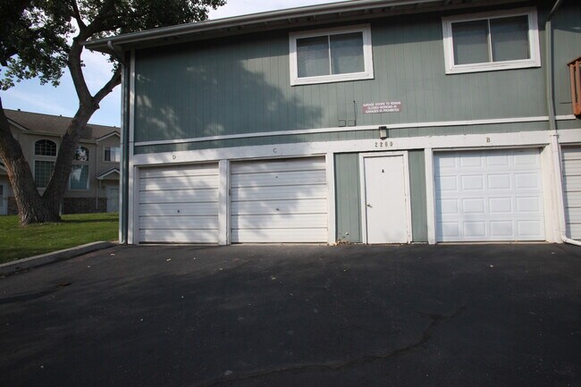 Building Photo - 2269 Coronado Pky N