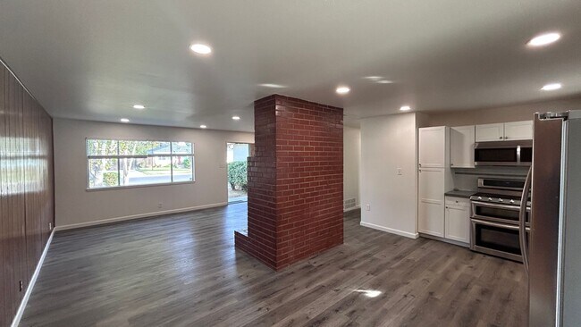 Building Photo - 2016 Marlene Ct