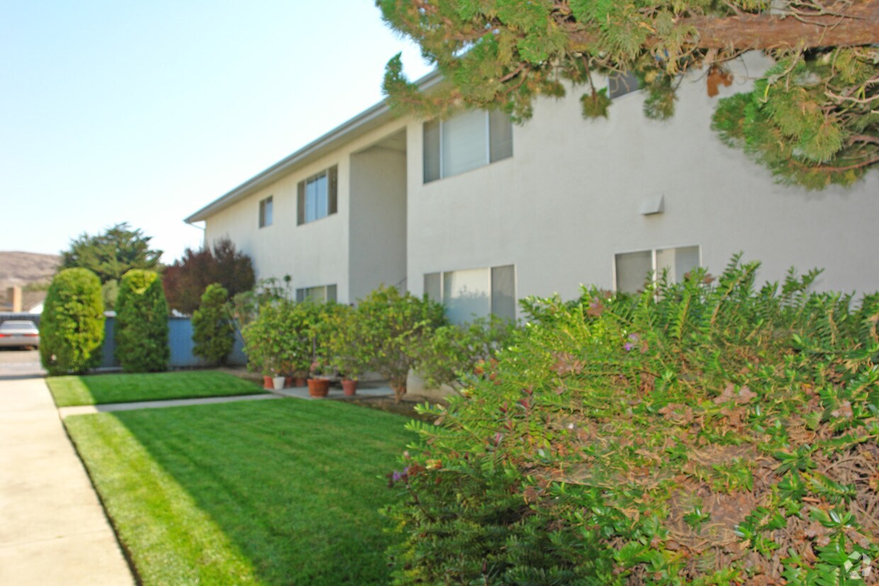 Primary Photo - 1306 Galleon Way