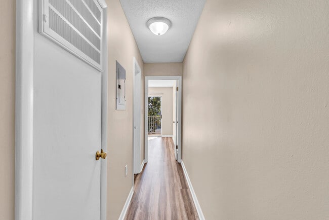 Building Photo - 914 Barrow St