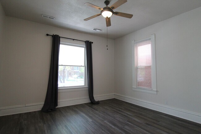 Foto del edificio - 1 Bedroom 1 Bath House In The Strawberry Hill Neighborhood