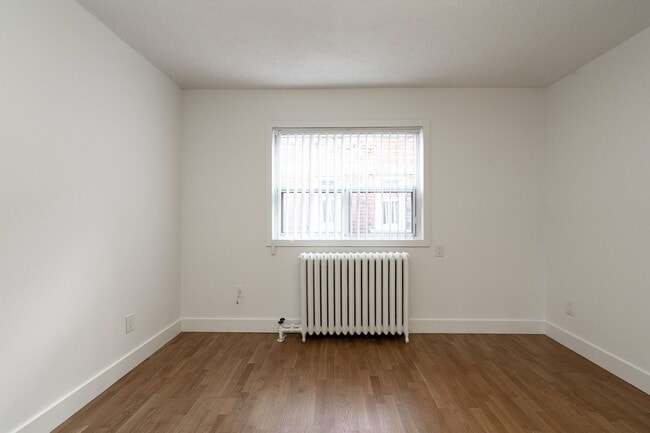 Building Photo - 56 Maitland Street
