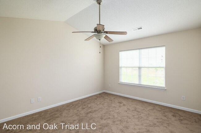 Building Photo - 3 br, 2.5 bath House - 3804 Raintree Drive