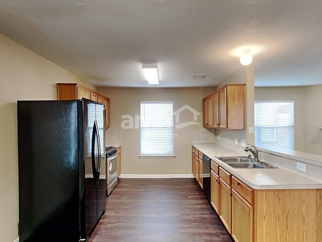 Building Photo - 19130 Yellow Thrush Dr