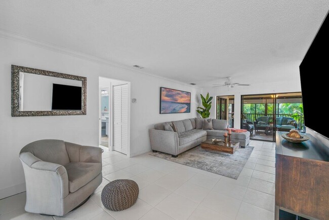 Foto del edificio - 50 Pelican Pointe Dr