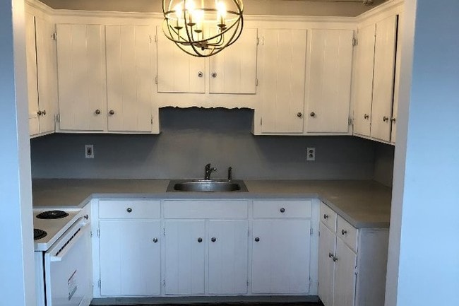 Building Photo - 4 Essex St