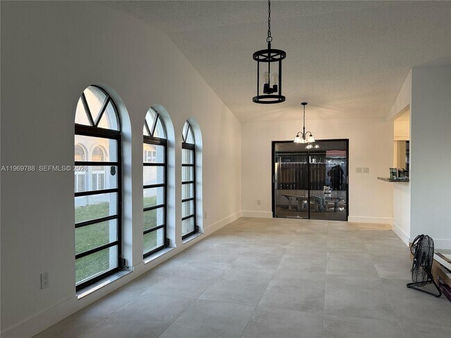 Building Photo - 15332 SW 80th Ln