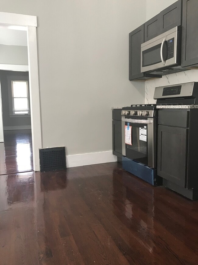 Foto del edificio - 211-211 Blake St