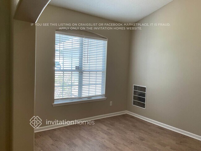 Foto del edificio - 8551 Crooked Tree Dr