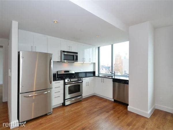Building Photo - 3 bedroom in New York NY 10003