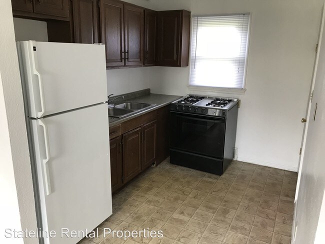 Building Photo - 2 br, 1 bath House - 1525 Green St