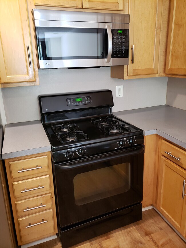 Building Photo - 155 Fawn Dr