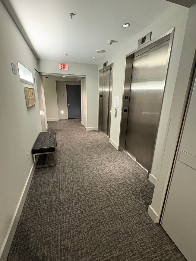 Vestíbulo del cuarto piso - 1111 Locust St
