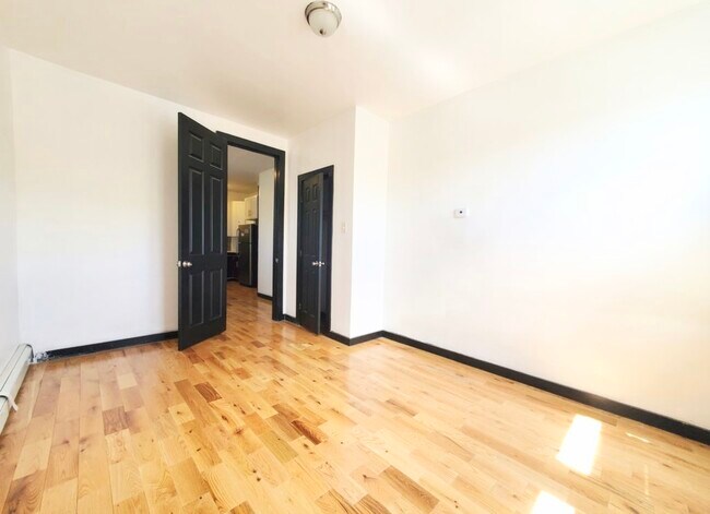 225 Duncan Ave 6 - 227 Duncan Ave