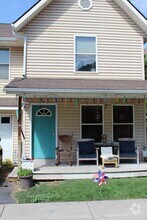 Building Photo - 185 Caywood Ct