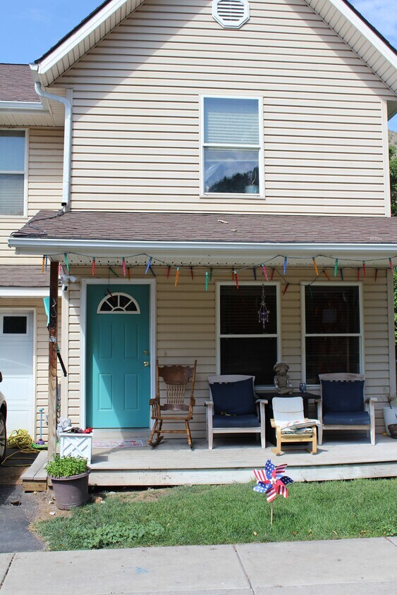 Foto principal - 185 Caywood Ct
