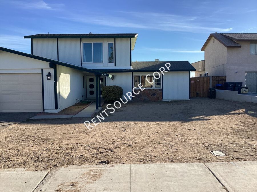 4 Bedrooms 2 Bath Single Family Home Avail... House Rental in Barstow
