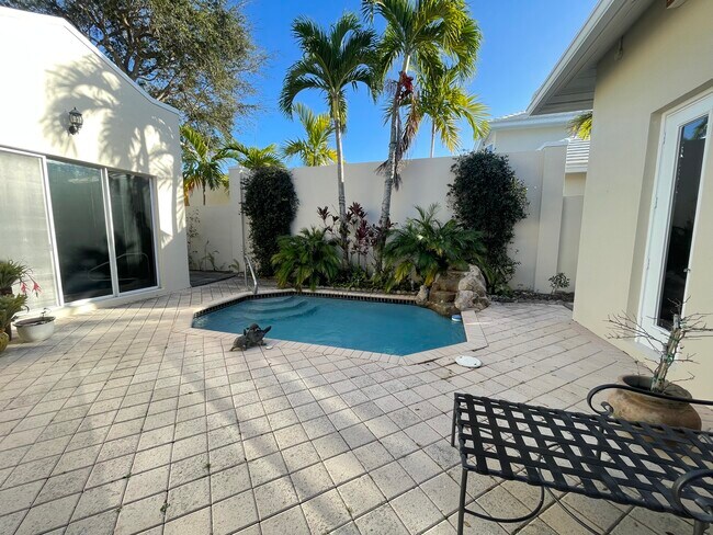 Foto del edificio - 17323 Bermuda Village Dr