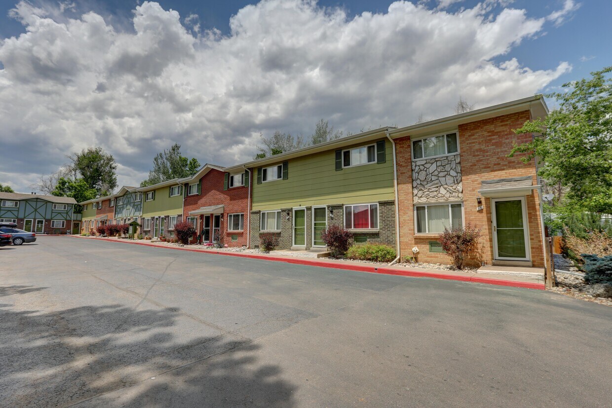 Primary Photo - Carr Street Townhomes