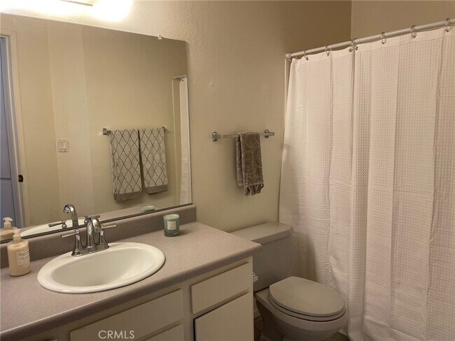 Foto del edificio - 610 The Village