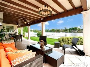 Foto del edificio - 2460 NE 196th St
