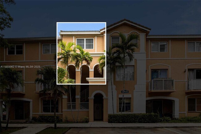 Foto del edificio - 17640 NW 73rd Ave