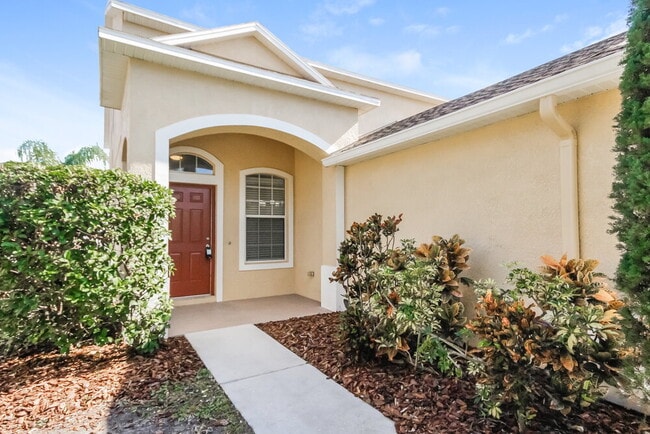 Foto del edificio - 8226 Summer Wood Ln