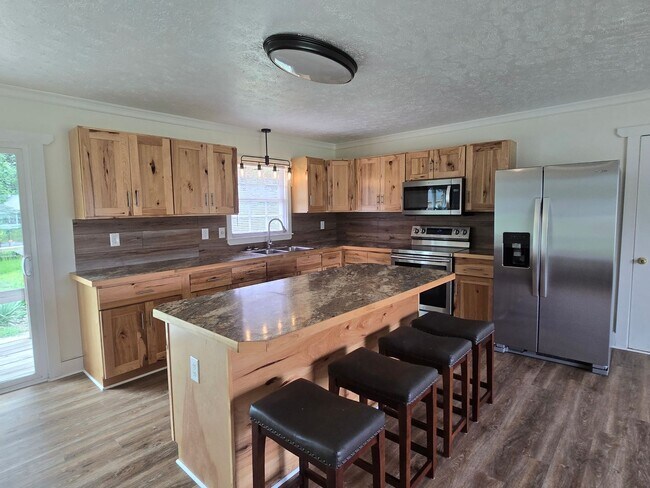 Foto del edificio - 4801 Fellows Ct