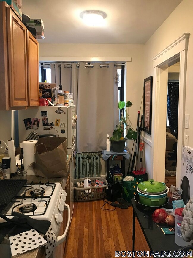 Building Photo - 63 Fellsway W