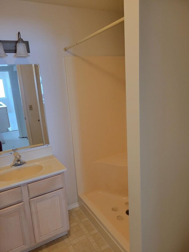 Primary Photo - Newly remodeled 2 Bed, 2 Bath Duplex with ...