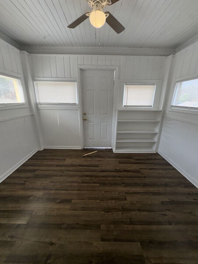 Foto del edificio - 938 Booker Ave