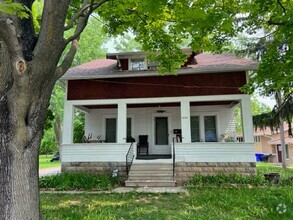 Building Photo - 1620 N Charlotte St