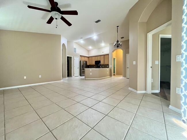 Building Photo - 4914 Worthington Cir