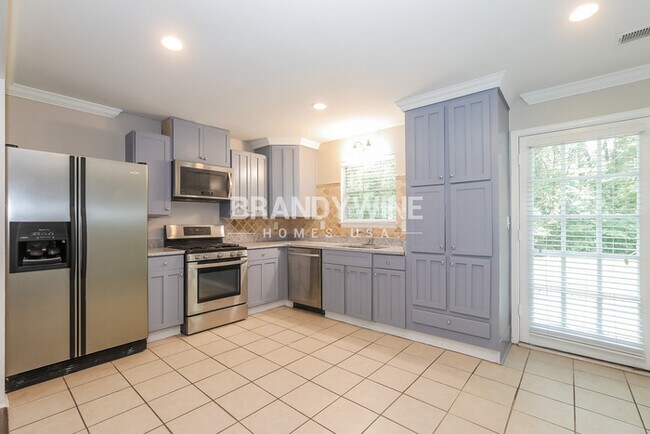 Building Photo - 883 Timbervale Ln